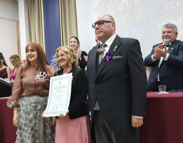 Paula Bellido y los Clavarios Mayores de Sant Bult 2026 recogen la Distinción al Mérito al Patrimonio Cultural Inmaterial (3)2 Paula Bellido y los Clavarios Mayores de Sant Bult 2026 recogen la Distinción al Mérito al Patrimonio Cultural Inmaterial (3)2